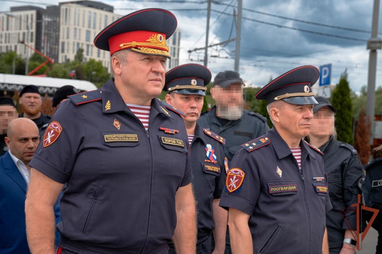 В московском храме при ОМОН «Авангард» прошла встреча с чудотворной иконой Божией Матери «Троеручица»  