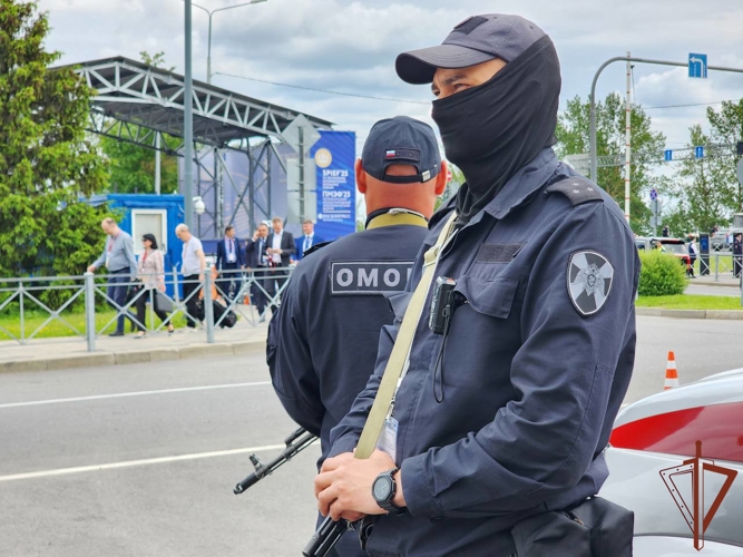 Сотрудники и военнослужащие Росгвардии приняли участие в обеспечении безопасности XXVIII Петербургского международного экономического форума  