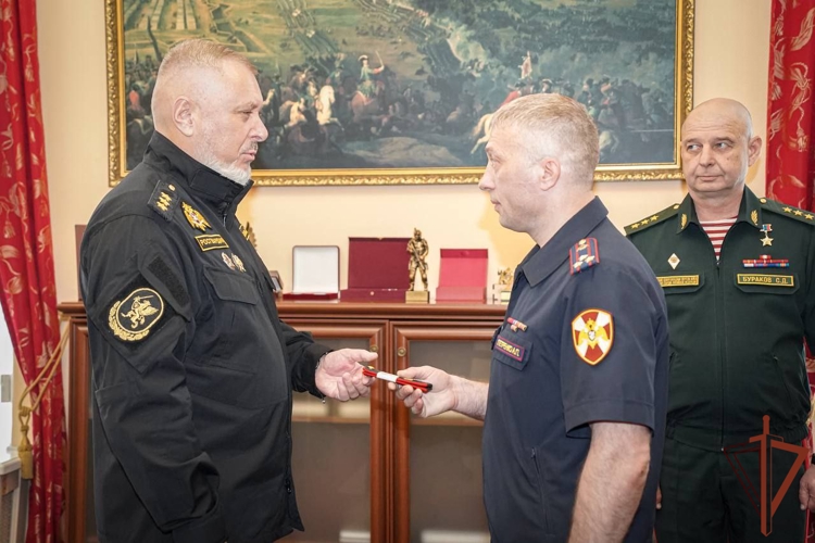 Заместитель директора Росгвардии вручил погоны «генерал-майора полиции» начальнику управления Росгвардии по Республике Коми (видео)