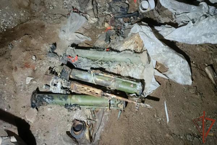 В Санкт-Петербурге взрывотехники ОМОН Росгвардии обследовали обнаруженные местными жителями боеприпасы