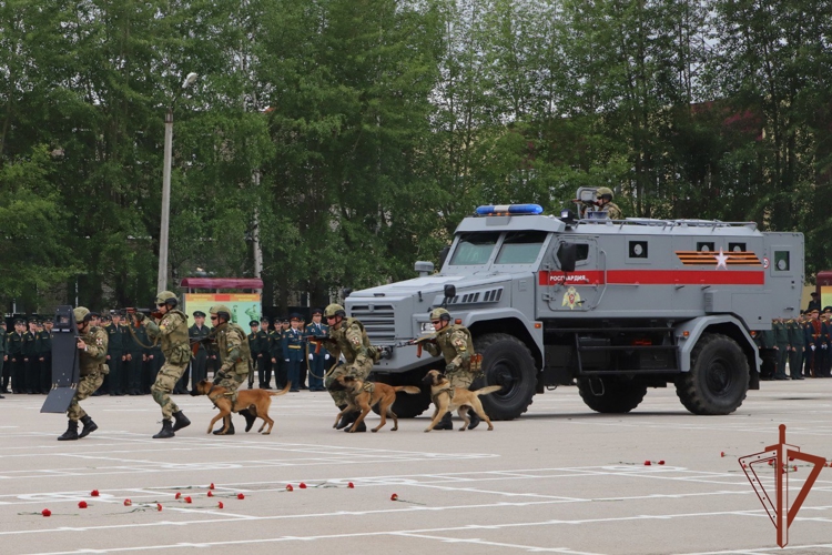 В Пермском военном институте Росгвардии состоялся выпуск молодых офицеров (видео)