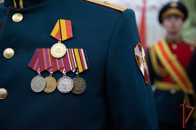 Герой России генерал-полковник Сергей Бойко поздравил выпускников Общевойсковой академии ВС РФ
