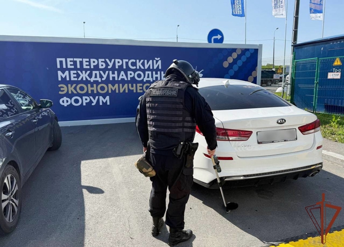 Сотрудники и военнослужащие Росгвардии приняли участие в обеспечении безопасности XXVIII Петербургского международного экономического форума  