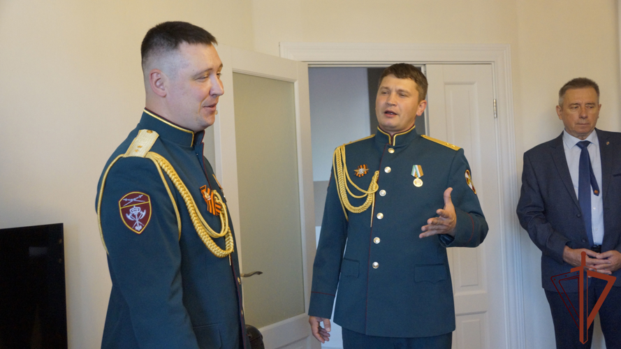 В Хабаровске росгвардейцы поздравили ветерана Великой Отечественной войны с 90-летием 