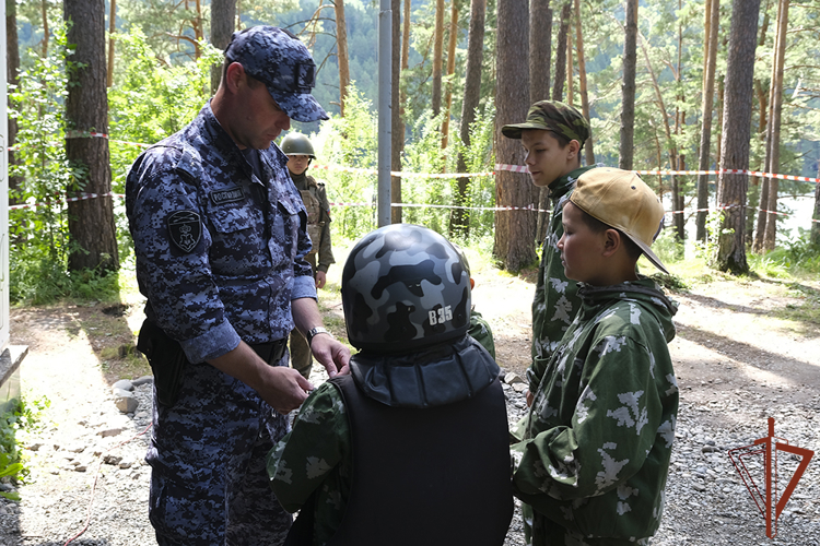 Всероссийская акция «Каникулы с Росгвардией» продолжает набирать обороты в Сибирском федеральном округе
