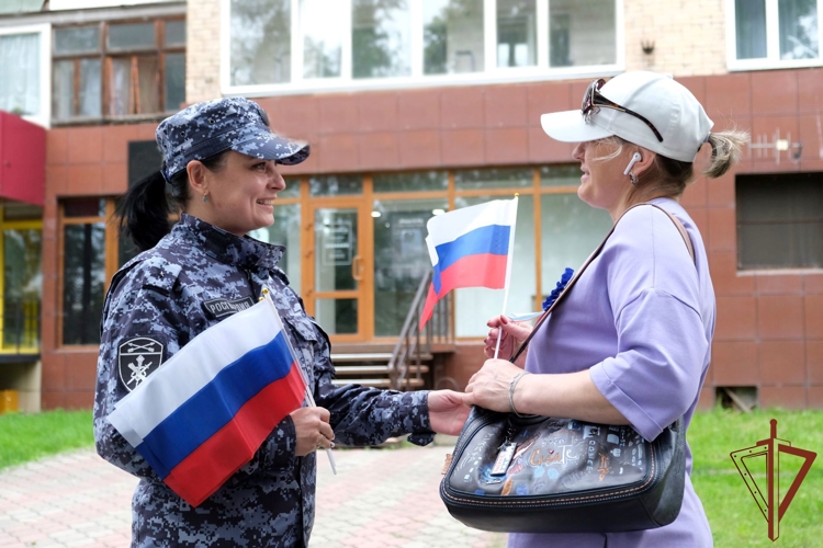 Росгвардия в Сибири приняла участие в мероприятиях, посвящённых празднованию Дня России 