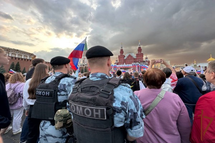 Росгвардия обеспечила безопасность праздничного концерта в честь Дня России 