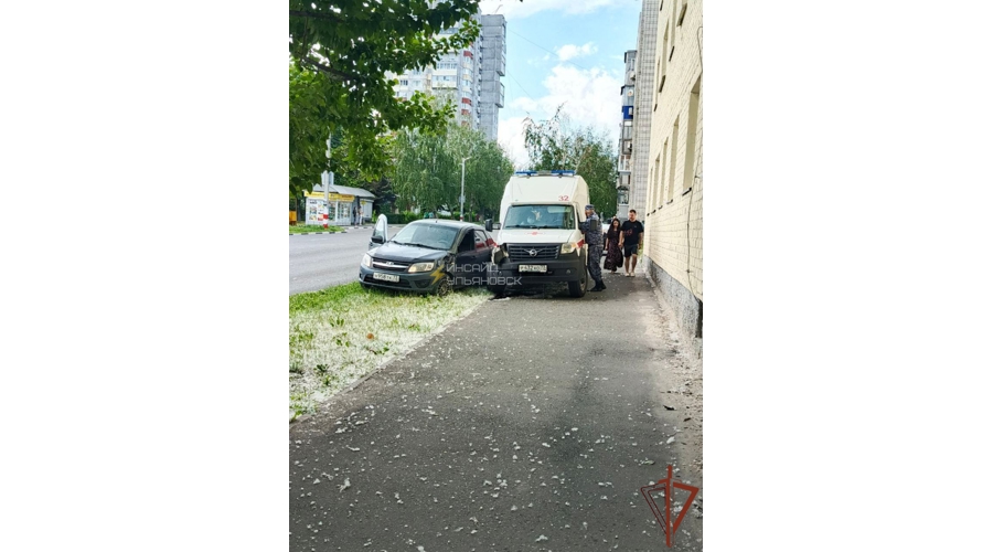 В Ульяновске росгвардейцы оказали помощь на месте ДТП