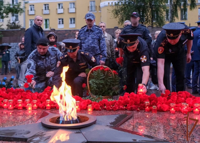 Мероприятия ко Дню памяти и скорби прошли в Центральном округе Росгвардии