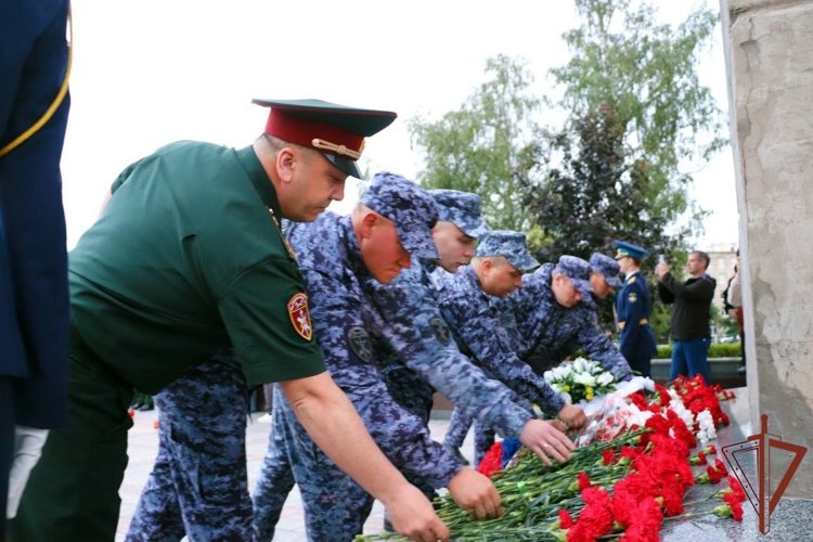 Мероприятия ко Дню памяти и скорби прошли в Центральном округе Росгвардии
