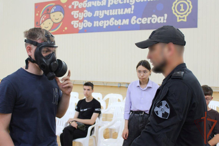 Росгвардейцы провели патриотические и профориентационные мероприятия в регионах Урала