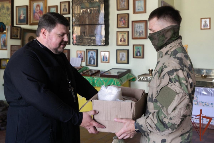 Росгвардейцы оказали помощь луганчанам, находящимся в трудной жизненной ситуации