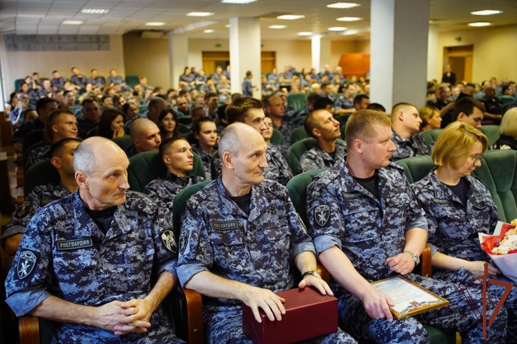 Московский центр профессиональной подготовки вневедомственной охраны Росгвардии отметил годовщину со дня образования (видео)
