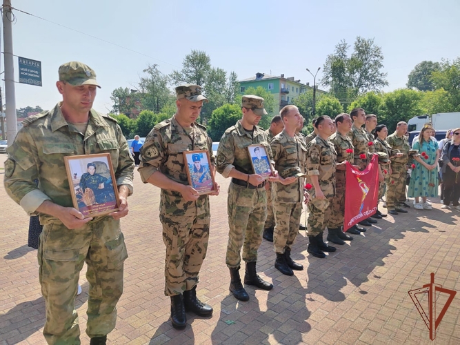 Росгвардейцы в регионах Сибири почтили память ветеранов боевых действий