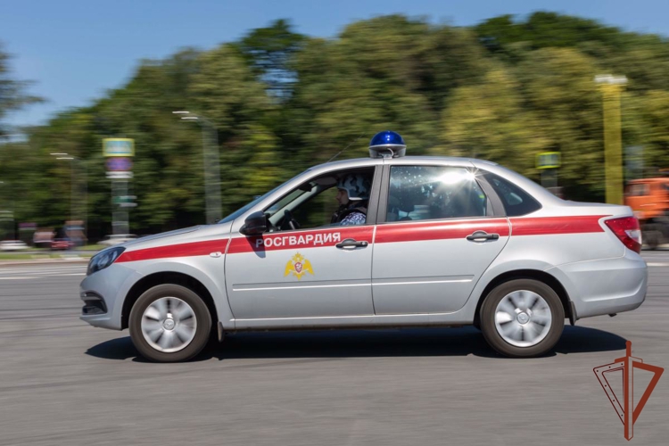 Росгвардейцы предотвратили возгорание на охраняемом объекте в Барнауле