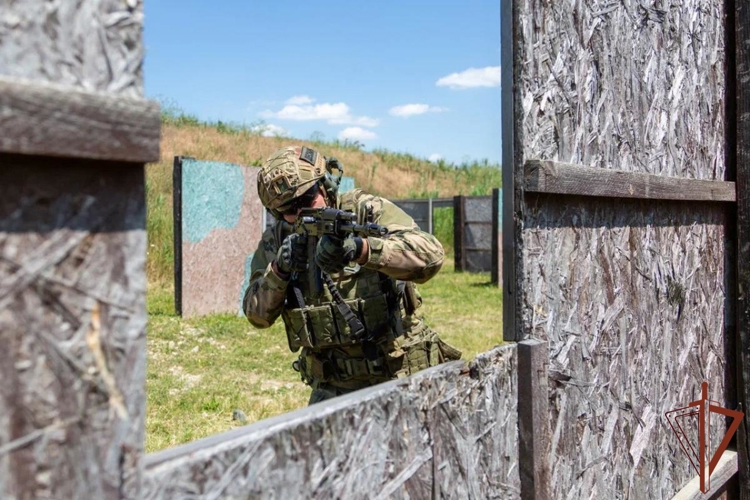Военнослужащие Росгвардии провели тактико-ситуационные стрельбы на Ставрополье