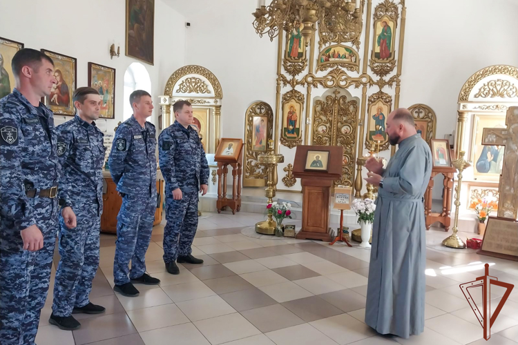 В регионах Сибири отметили День памяти небесного покровителя Росгвардии – святого князя Владимира