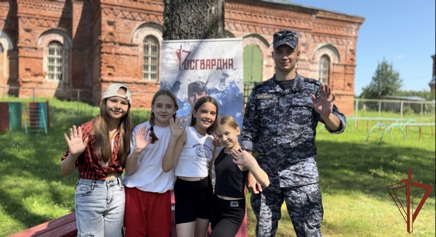 Ведомственная акция «Каникулы с Росгвардией» продолжается в Центральной России