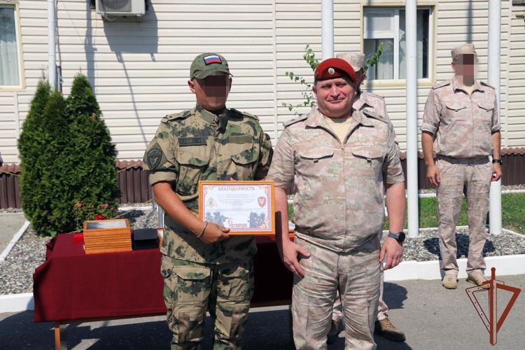 В ОГВ(с) поздравили сотрудников ОМОН Росгвардии с успешным завершением служебной командировки 