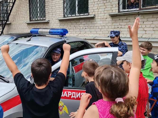 Акция «Каникулы с Росгвардией» идет в Северо-Кавказском округе