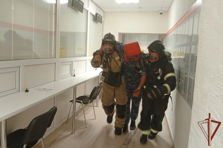 В Курганской области состоялось совместное пожарно-тактическое занятие Росгвардии и МЧС 