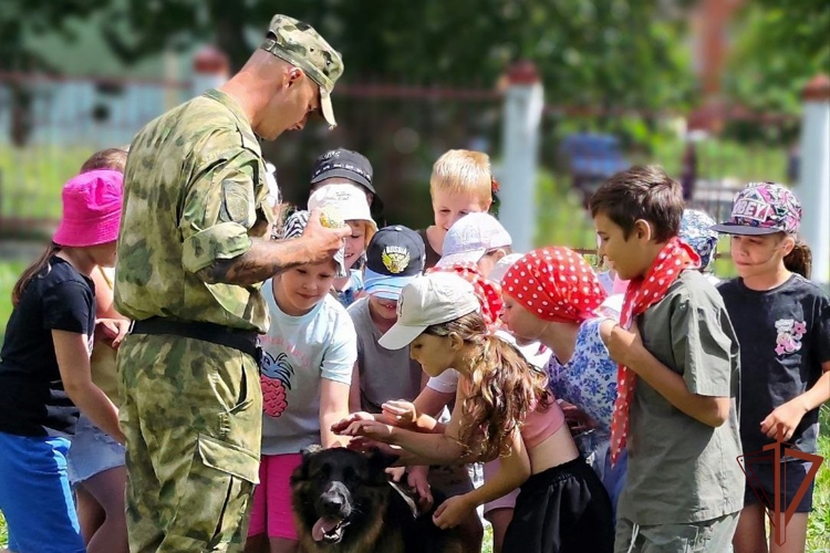 «Каникулы с Росгвардией» продолжаются в регионах Сибири