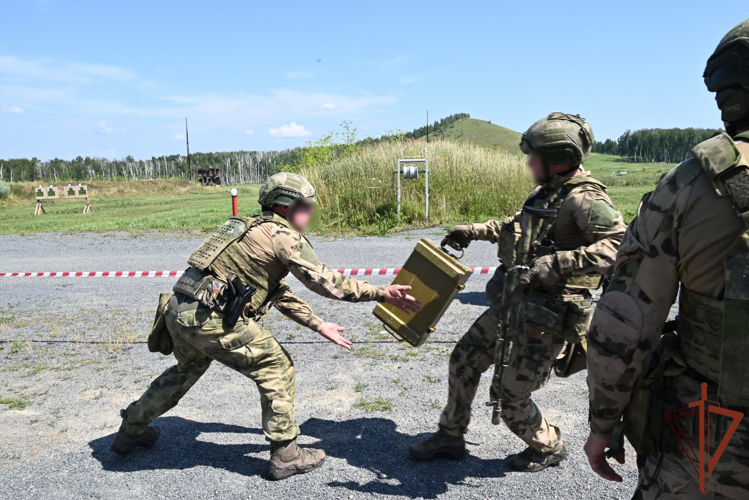 Чемпионат по служебно-боевой стрельбе прошел в Сибирском округе Росгвардии