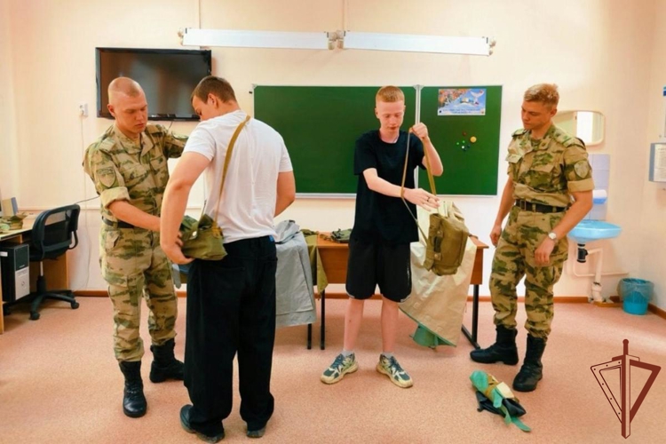 В Сибири продолжаются «Каникулы с Росгвардией»