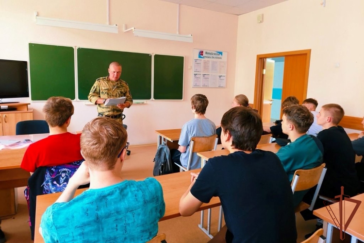 В Сибири продолжаются «Каникулы с Росгвардией»