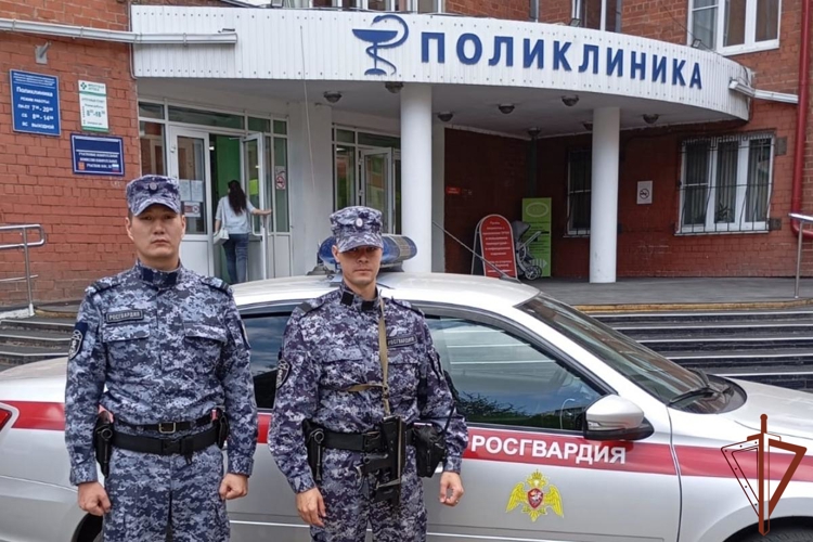 Росгвардейцы оказали содействие в задержании вооруженного злоумышленника, напавшего на персонал медучреждения Иркутска