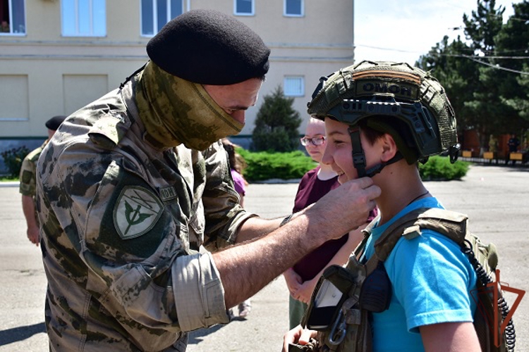 День открытых дверей состоялся на базе ОМОН Росгвардии в Адыгее