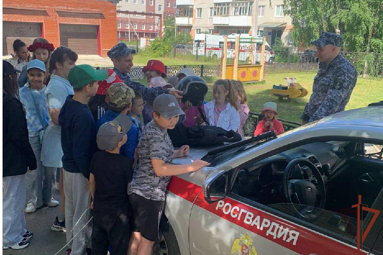 Росгвардейцы провели спортивные мероприятия накануне Дня физкультурника