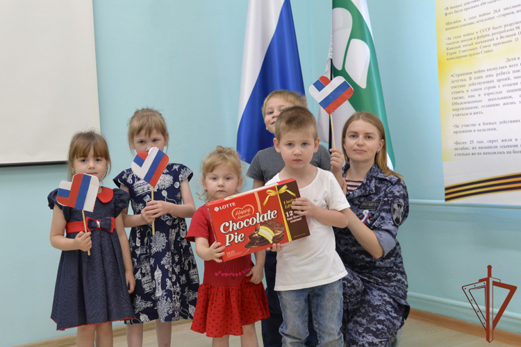 Патриотические мероприятия для подрастающего поколения организовали росгвардейцы  на Урале