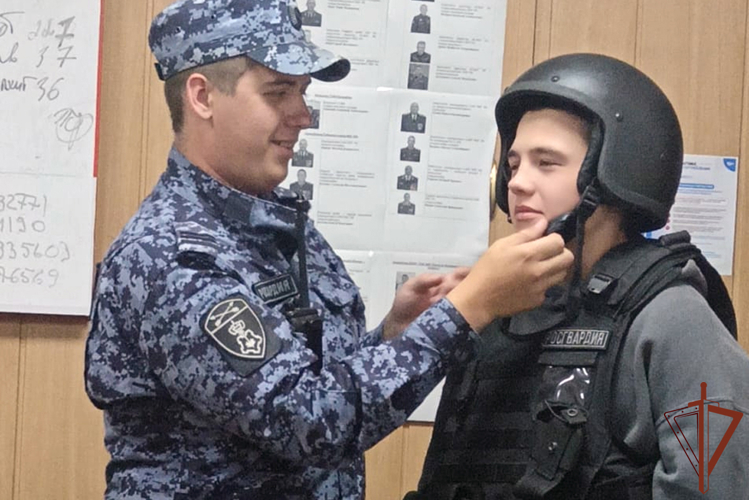 В Сибирском округе Росгвардии продолжаются мероприятия всероссийской ведомственной акции «Каникулы с Росгвардией»