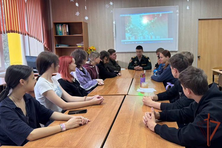 В Сибирском округе Росгвардии продолжаются мероприятия всероссийской ведомственной акции «Каникулы с Росгвардией»