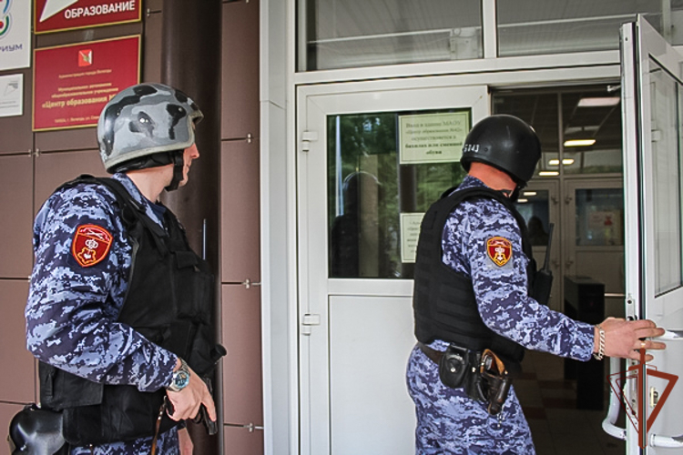 Сотрудники Северо-Западного округа Росгвардии приняли участие во всероссийских учениях на объектах образования