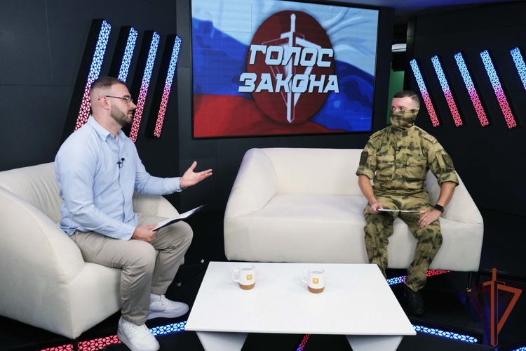 Офицер Росгвардии выступил в эфире телепрограммы в Херсонской области