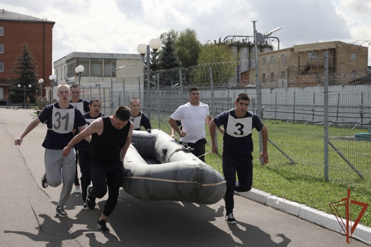 В Центре инженерно-технического обеспечения Росгвардии состоялся спортивный праздник, посвященный Дню физкультурника