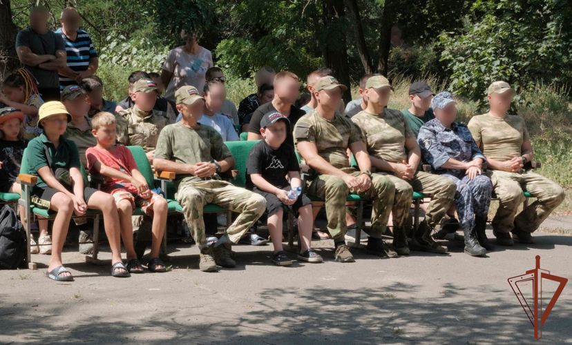 Росгвардейцы организовали праздничный концерт для жителей ДНР (видео)
