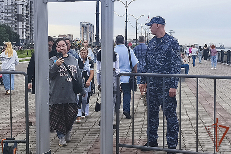 Сотрудники Росгвардии обеспечили порядок при проведении массовых мероприятий на Дальнем Востоке
