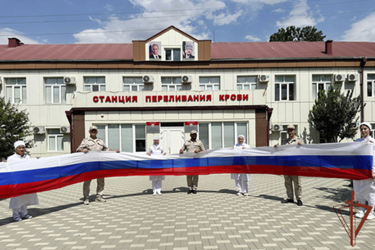 На Северном Кавказе прошли мероприятия ко Дню Государственного флага России с участием росгвардейцев