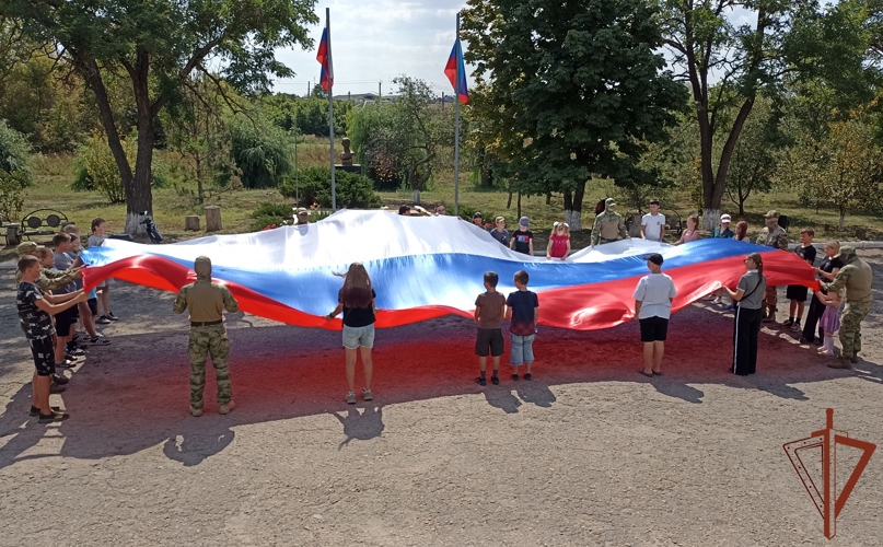 В Росгвардии прошли мероприятия, приуроченные ко Дню Государственного флага Российской Федерации