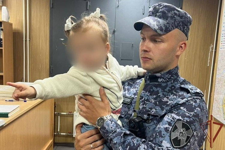 Росгвардейцы оперативно разыскали и вернули родителям пропавшего ребенка в Санкт-Петербурге 