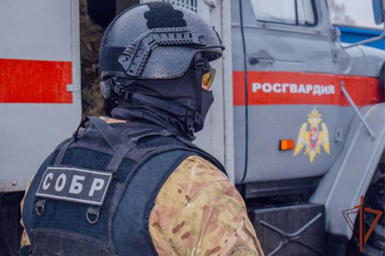 СОБР Росгвардии оказал содействие при задержании в Кабардино-Балкарии подозреваемого в незаконном обороте наркотиков 