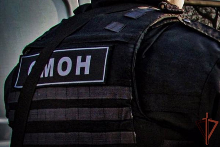 При силовой поддержке спецназа Росгвардии задержан подозреваемый в незаконном изготовлении и хранении наркотиков
