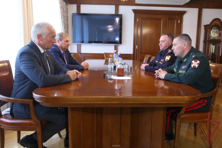 Представители командования Сибирского округа Росгвардии обсудили вопросы взаимодействия с главами регионов 