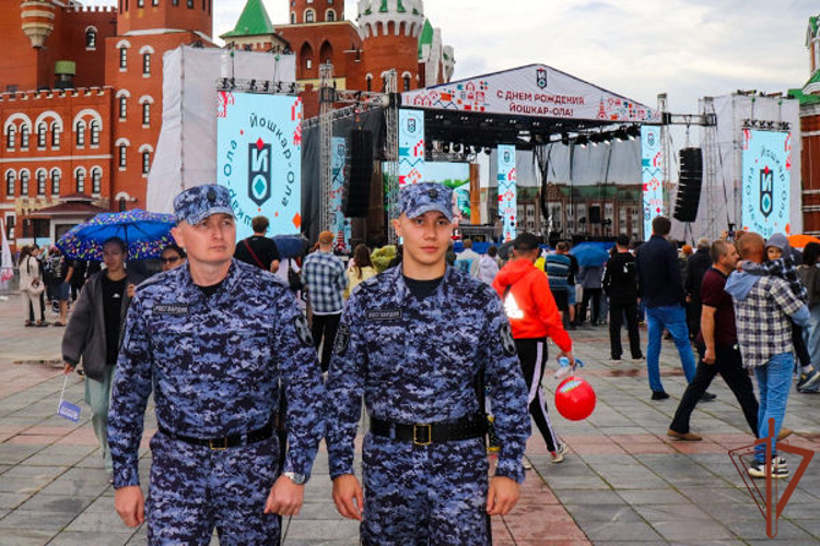 Росгвардия обеспечила общественную безопасность во время празднования Дня города в Йошкар-Оле