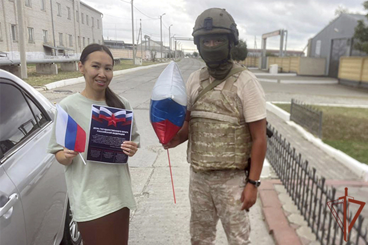 На Северном Кавказе прошли мероприятия ко Дню Государственного флага России с участием росгвардейцев