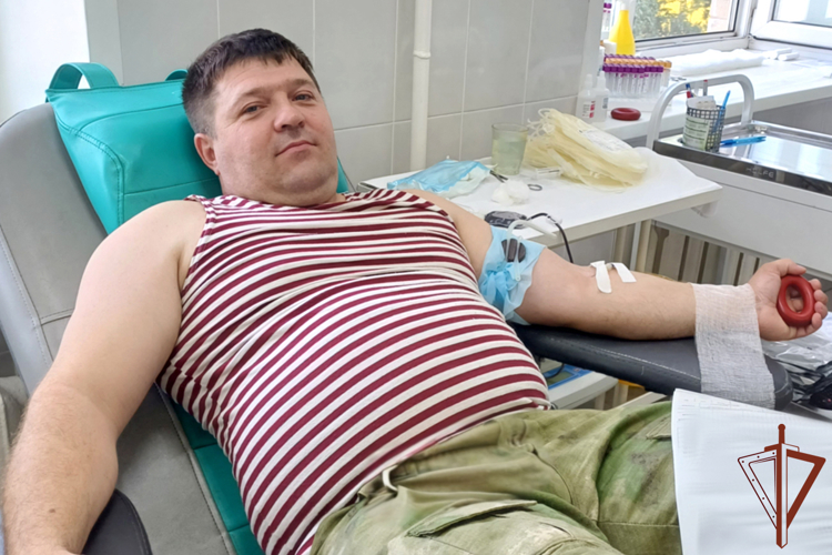 К донорской акции «От сердца к сердцу»  присоединились росгвардейцы  из Кургана