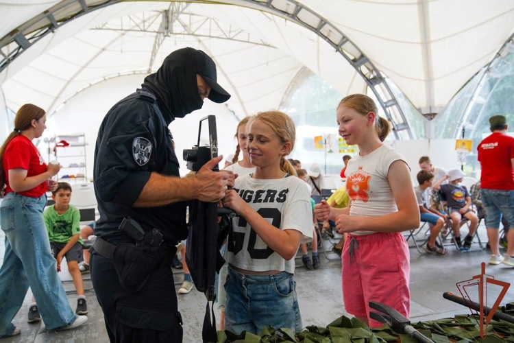  В Москве завершилась ведомственная акция «Каникулы с Росгвардией»